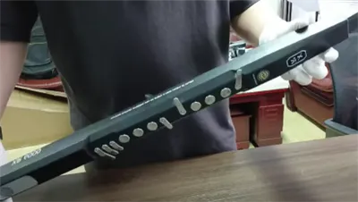 2 La introducció de la clau de funció A -- Melody Sunrise XR6000 EWI